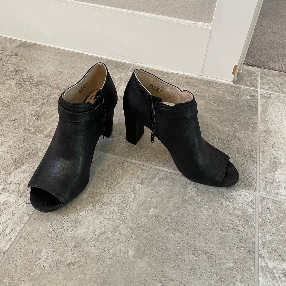 LifeStride Relay sandal/ankle boot